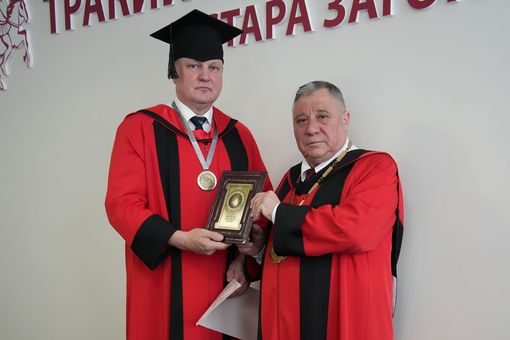 Rektor der Trakischen Universität Stara Zagora, Bulgarien, Prof. Dobri Yarkov, Prof. Alexander Starke während der Zeremonie in Stara Zagora, Foto: Universität Stara Zagora