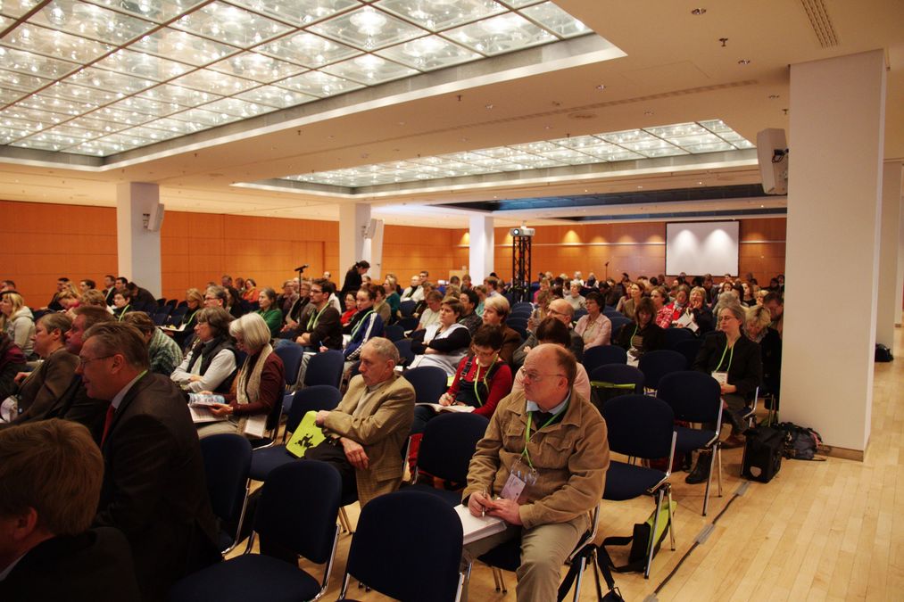 zur Vergrößerungsansicht des Bildes: Die Mehrzweckflächen im CongressCenter sind zu Vortragssälen umfunktioniert