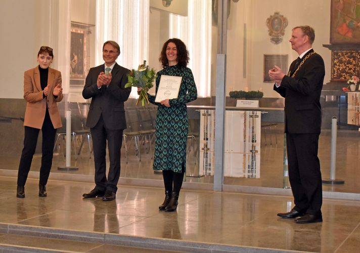 Dr Eschke receives the Hans Schleiter Prize 2023, photo: Janet Reichenbach